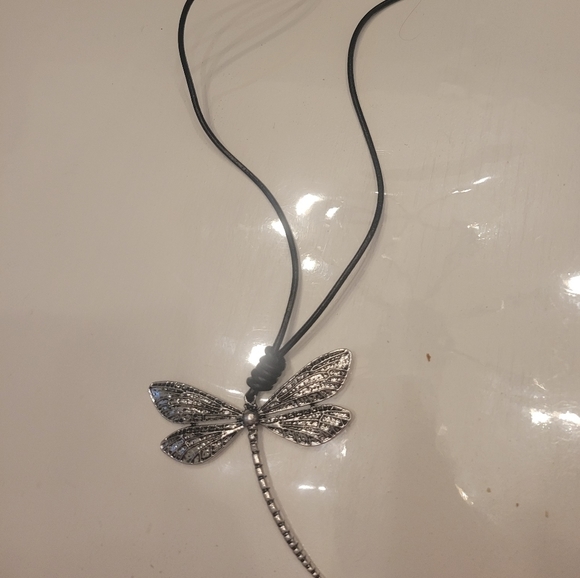 Jewelry - 𝅺DRAGONFLY necklace| NWT